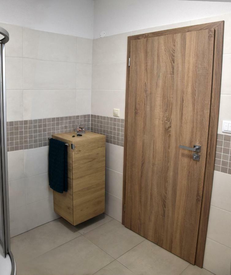 Elemir Besenova Exterior foto
