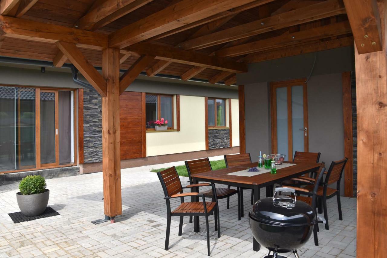 Elemir Besenova Exterior foto